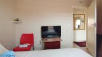 Bed Room 2 - 9 square meters of property in Olievenhoutbos