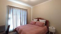 Bed Room 1 - 12 square meters of property in Douglasdale