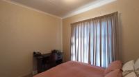 Bed Room 1 - 12 square meters of property in Douglasdale