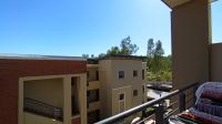 Balcony - 6 square meters of property in Douglasdale
