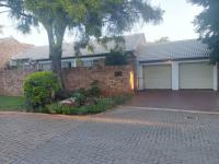3 Bedroom 2 Bathroom Simplex for Sale for sale in Die Hoewes