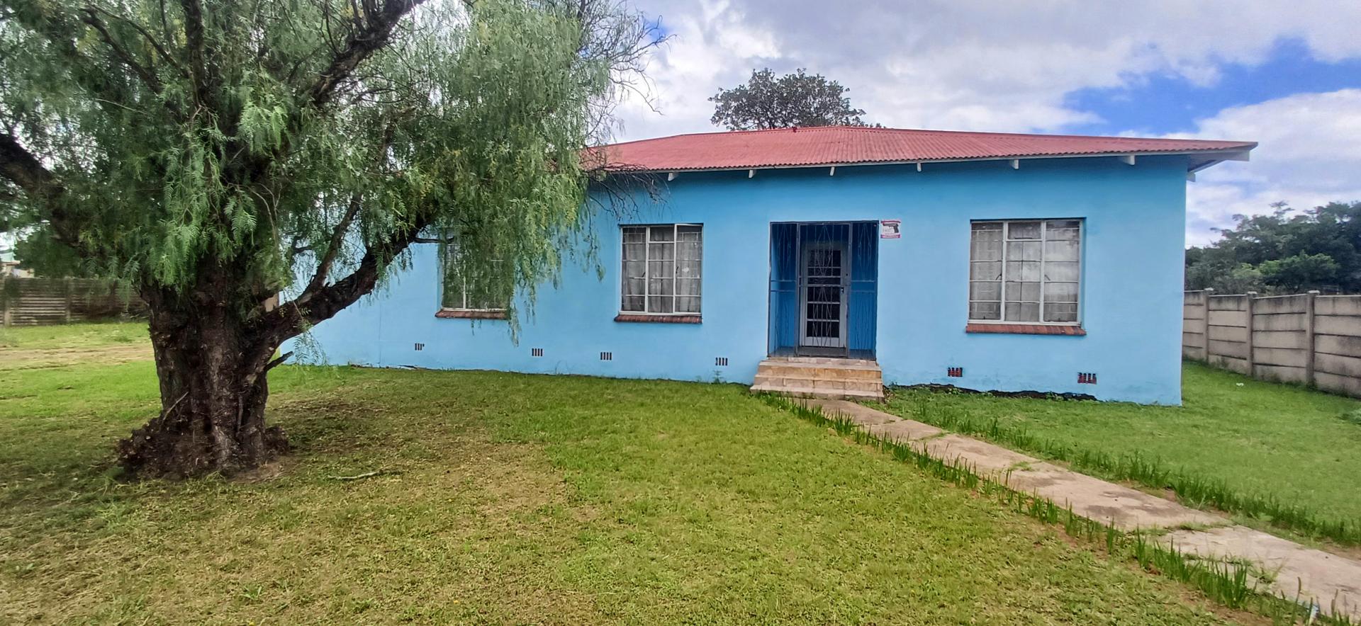 Front View of property in Vrede