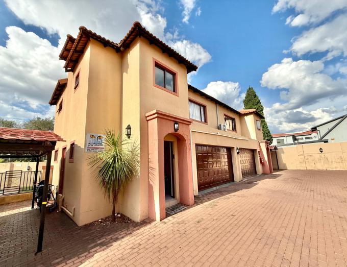 3 Bedroom Duplex for Sale For Sale in Eastcliff - MR672593