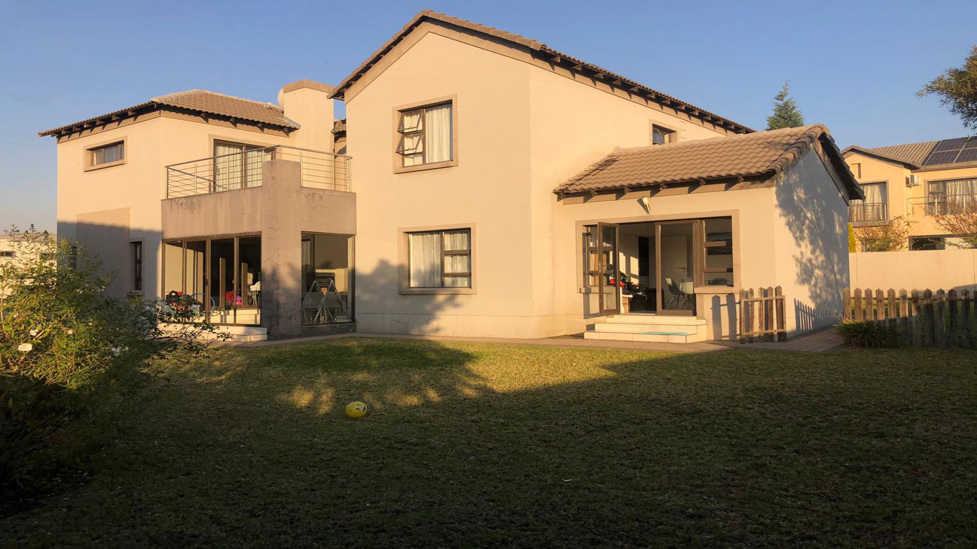 Front View of property in Blue Valley Golf Estate