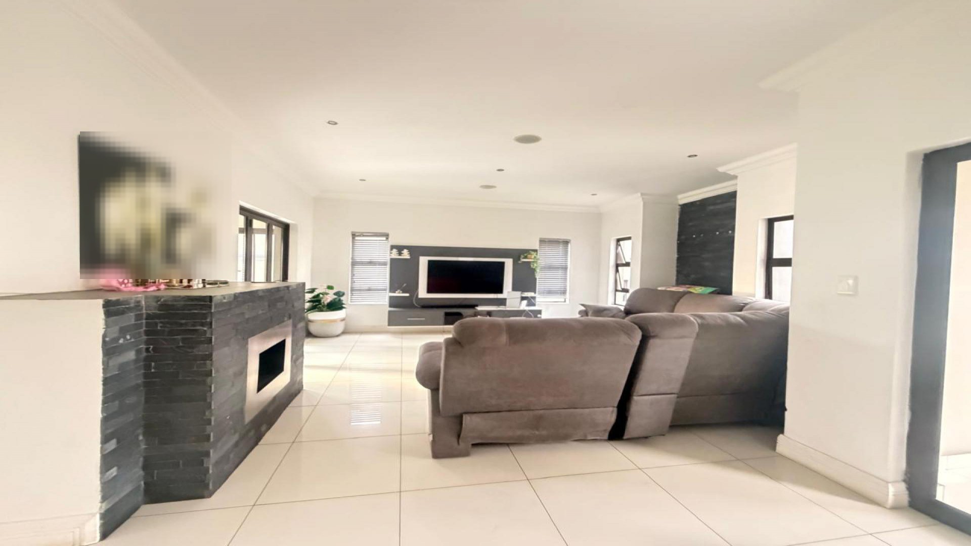 Lounges of property in Blue Valley Golf Estate