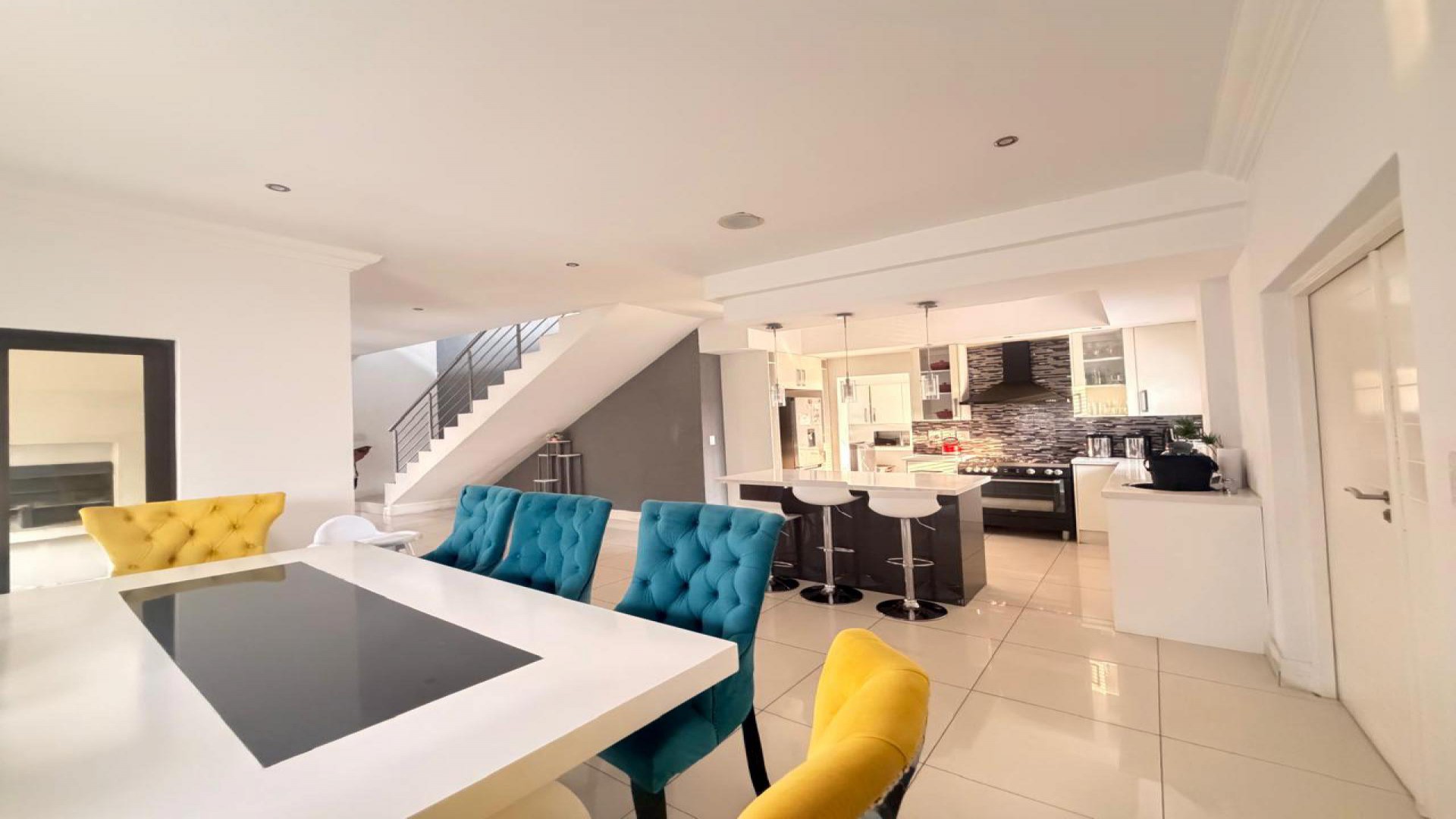 Dining Room of property in Blue Valley Golf Estate
