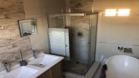 Bathroom 2 of property in Blue Valley Golf Estate