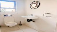 Bathroom 1 of property in Blue Valley Golf Estate