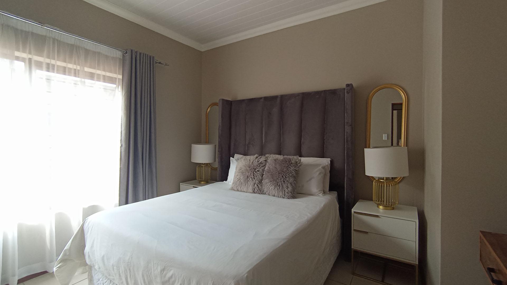 Bed Room 3 - 13 square meters of property in Montana