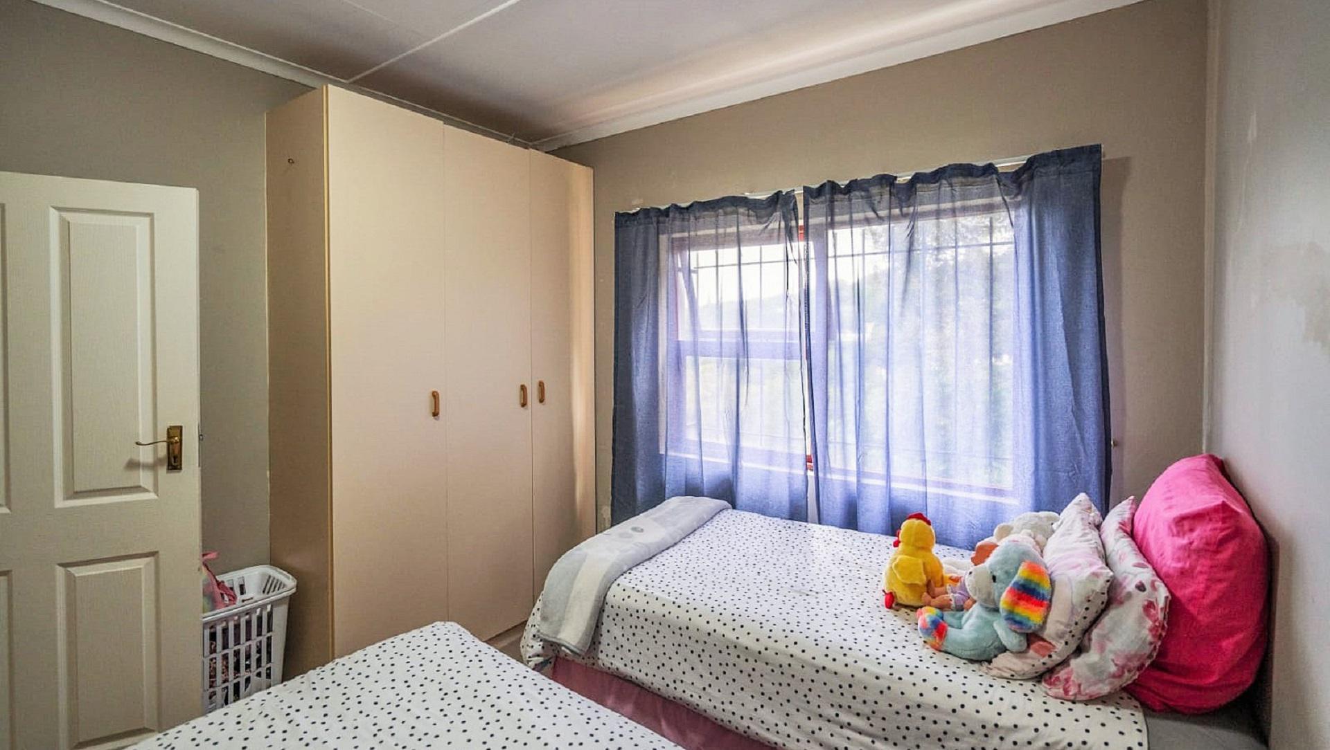 Bed Room 2 of property in Grahamstown