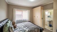 Main Bedroom of property in Grahamstown