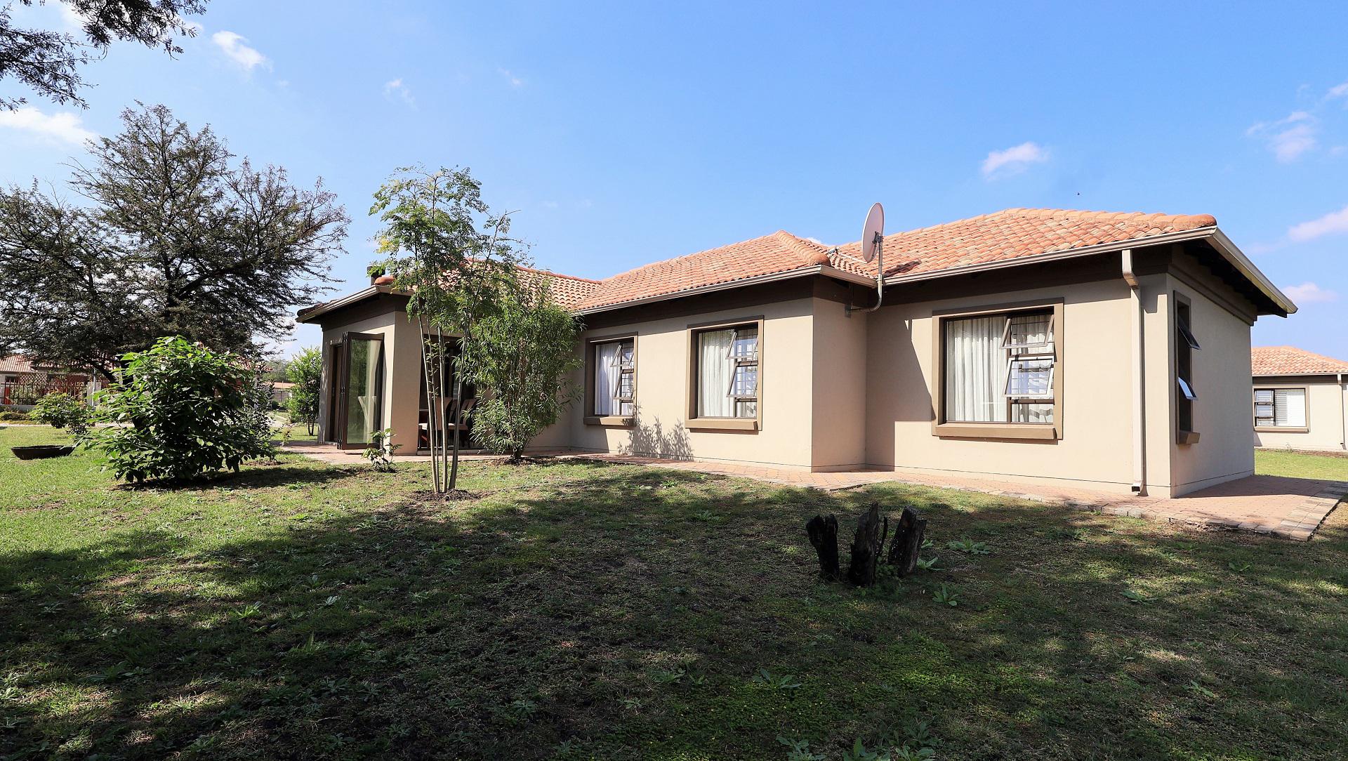 Front View of property in Brits