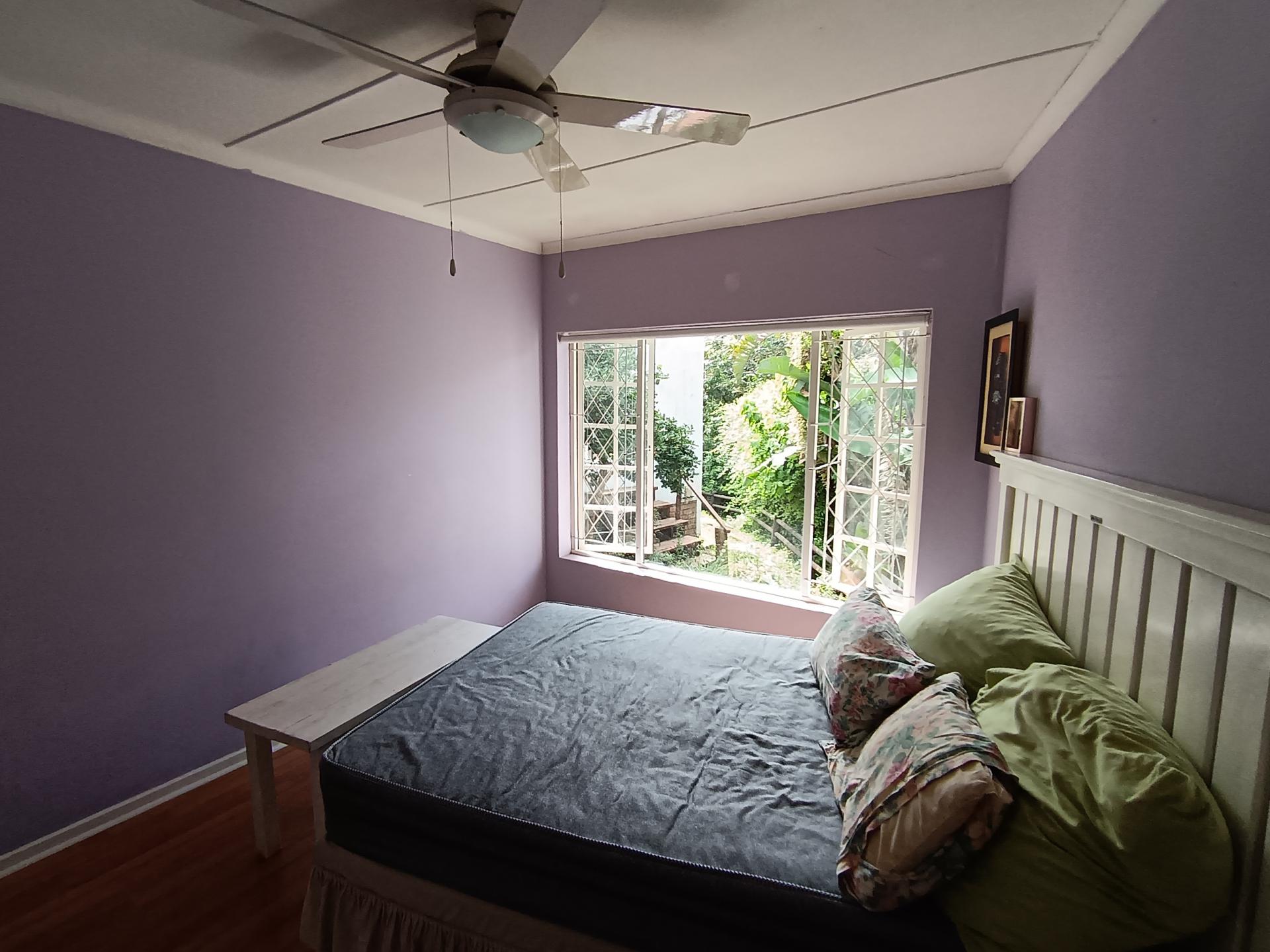 Bed Room 3 of property in Vincent Heights