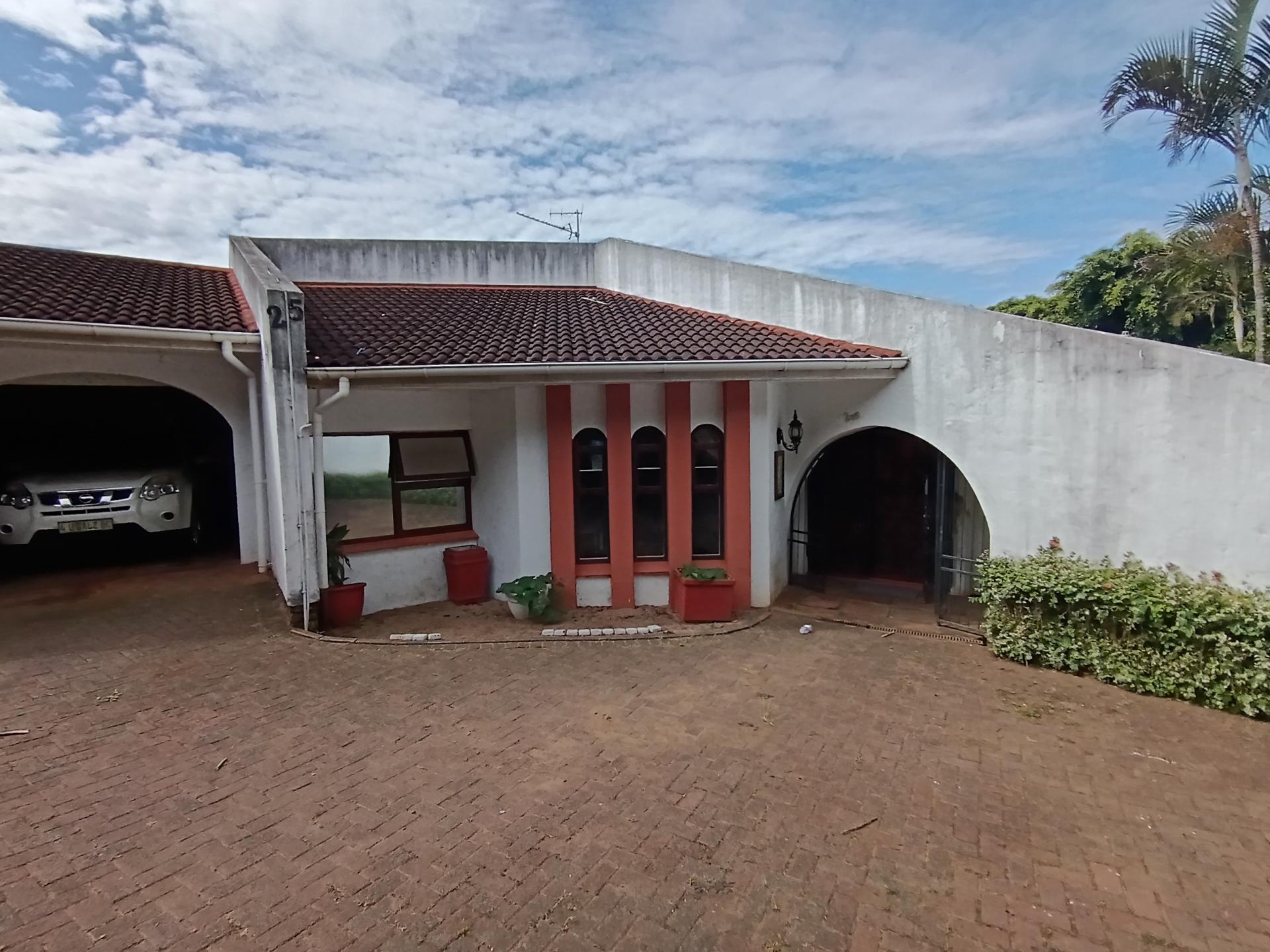 Front View of property in Vincent Heights