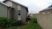 Front View of property in Rosslyn
