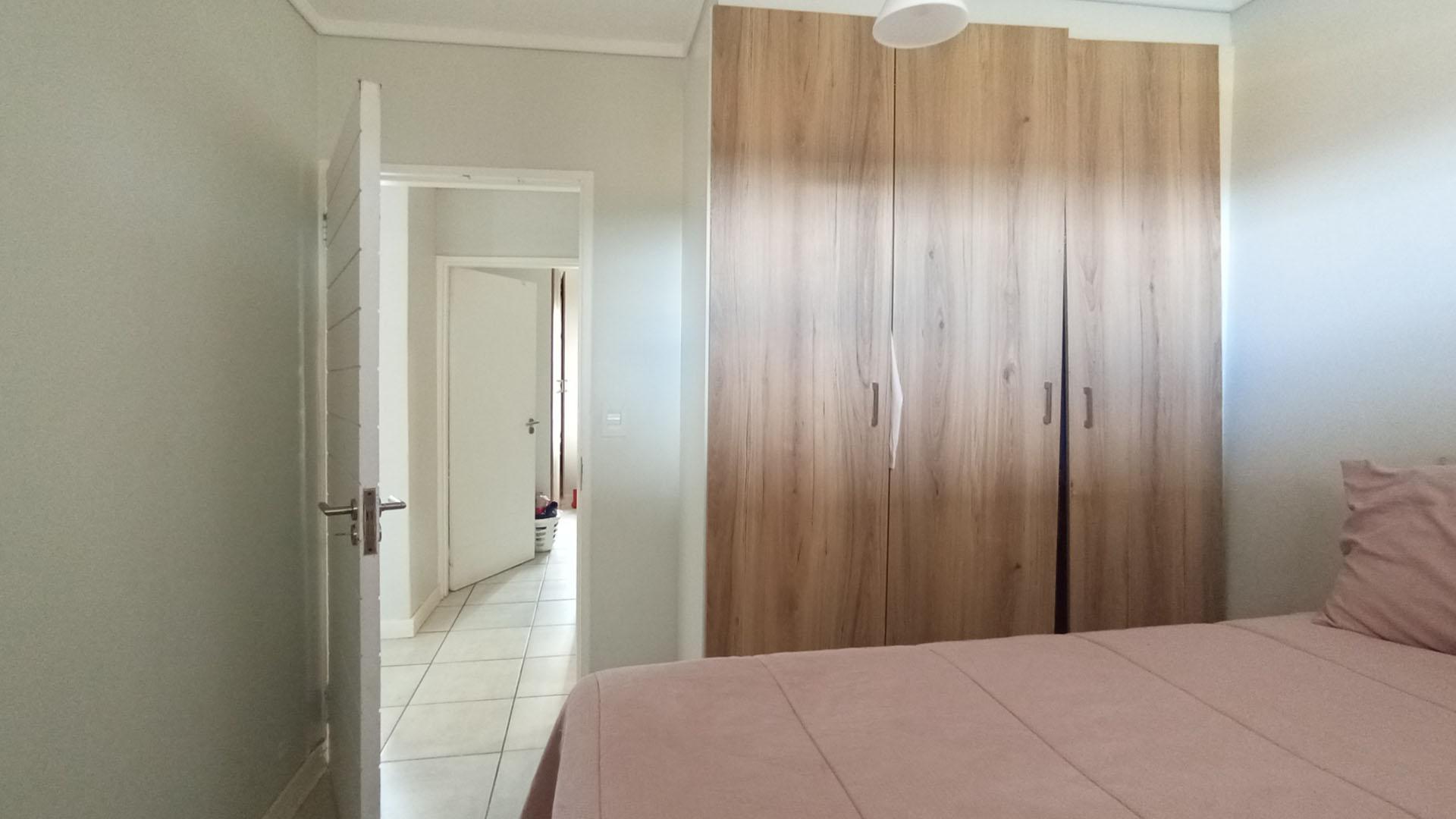 Bed Room 2 - 10 square meters of property in Zwartkoppies