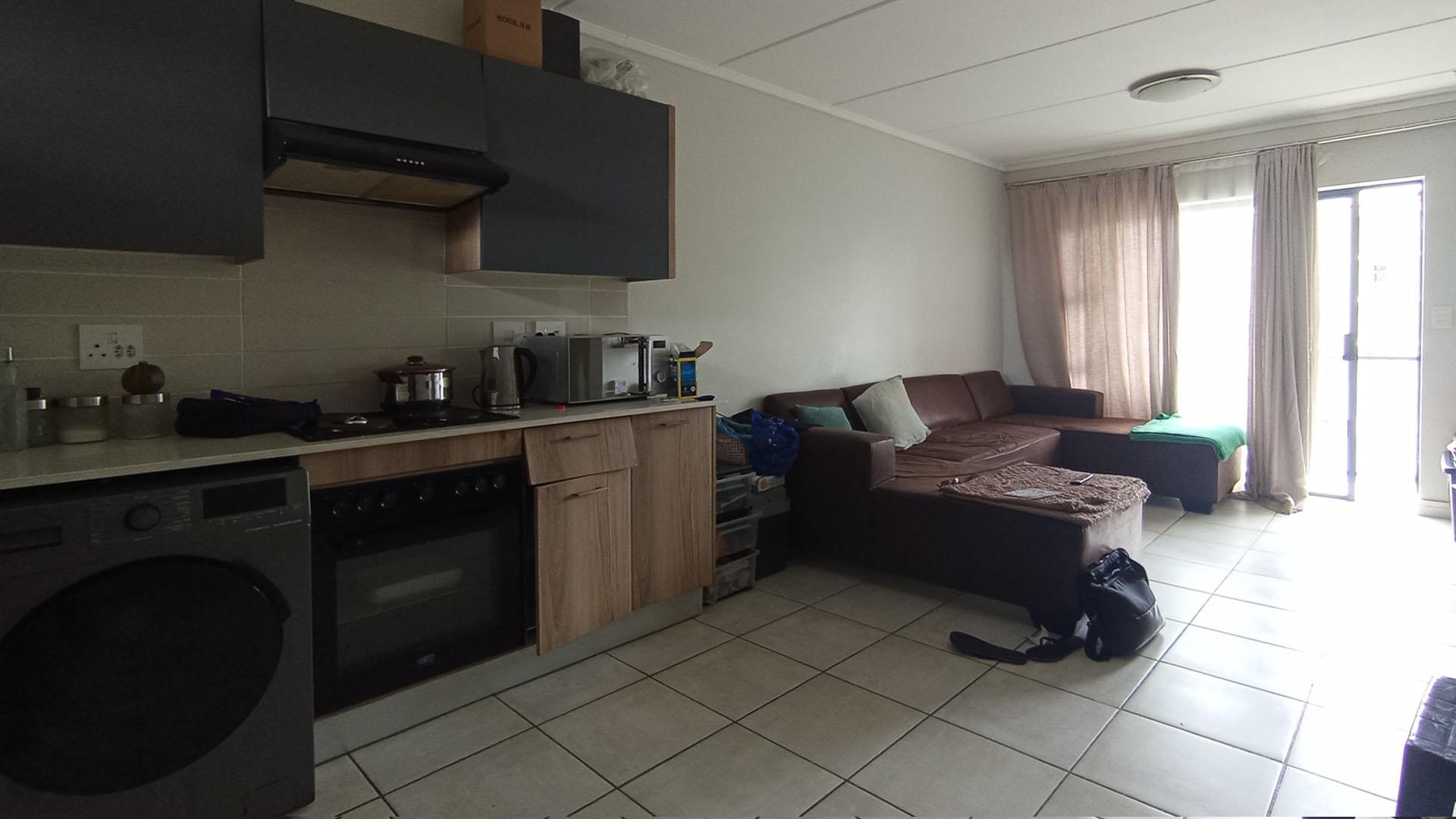 Kitchen - 9 square meters of property in Zwartkoppies