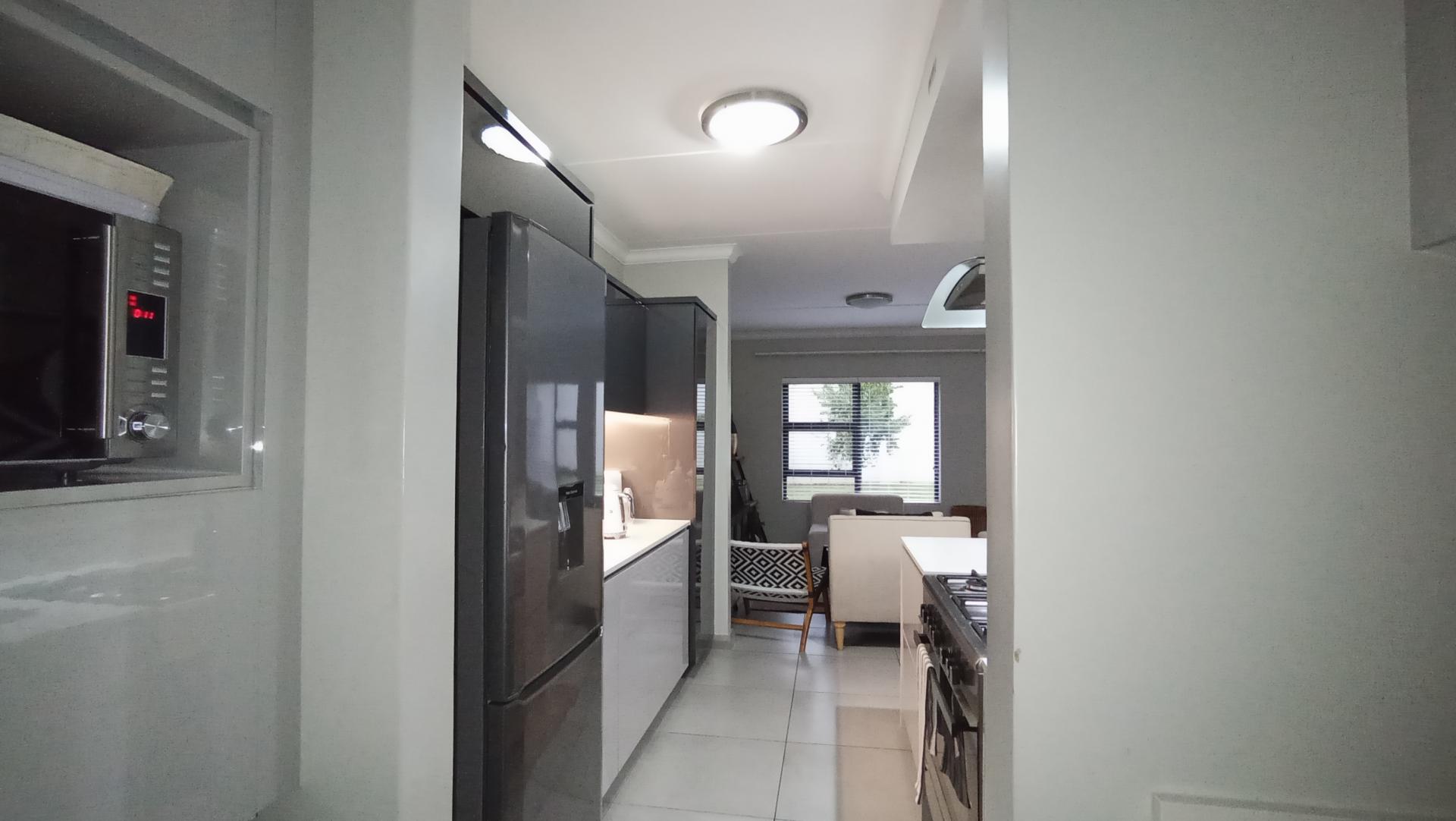 Scullery - 4 square meters of property in Carlswald