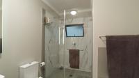 Main Bathroom - 8 square meters of property in Carlswald