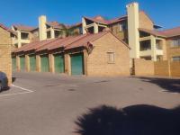  of property in Die Hoewes