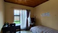 Bed Room 1 - 14 square meters of property in Modder East