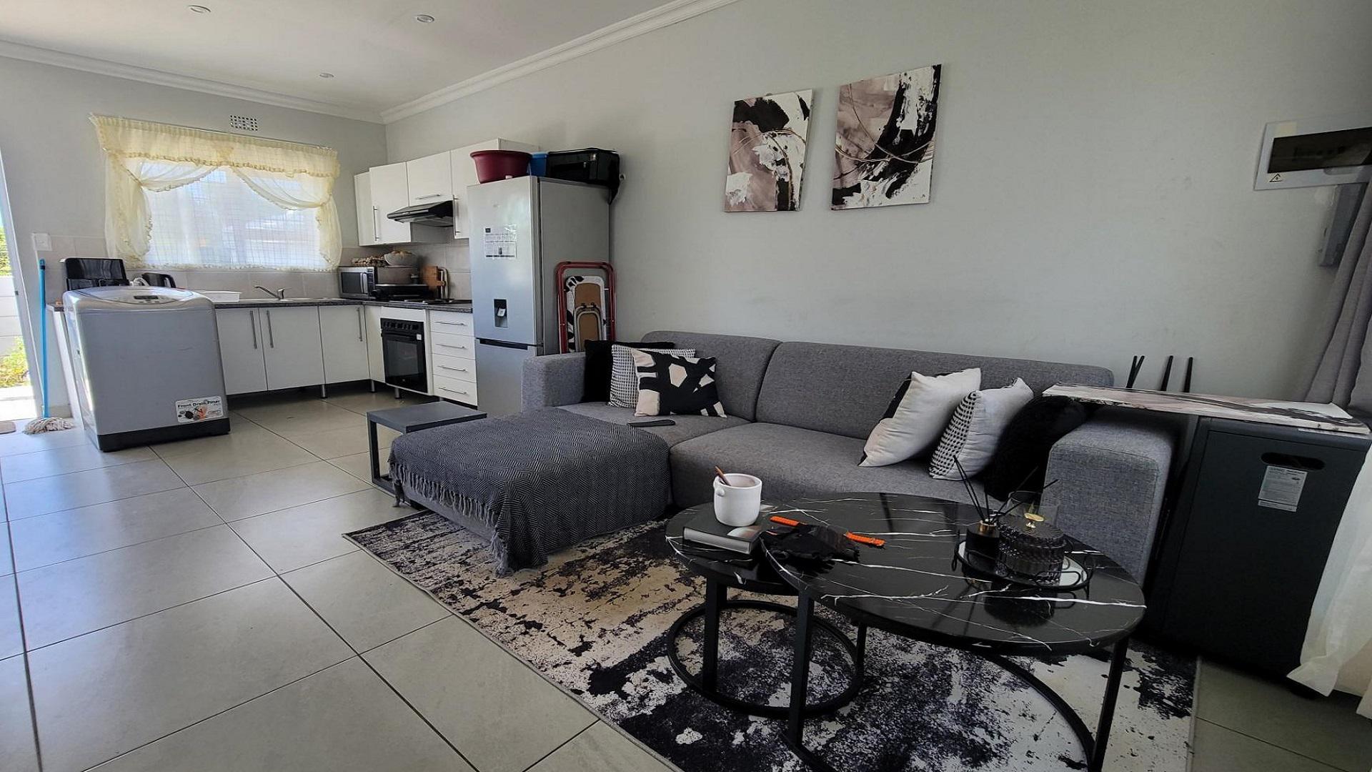 Lounges of property in Gonubie