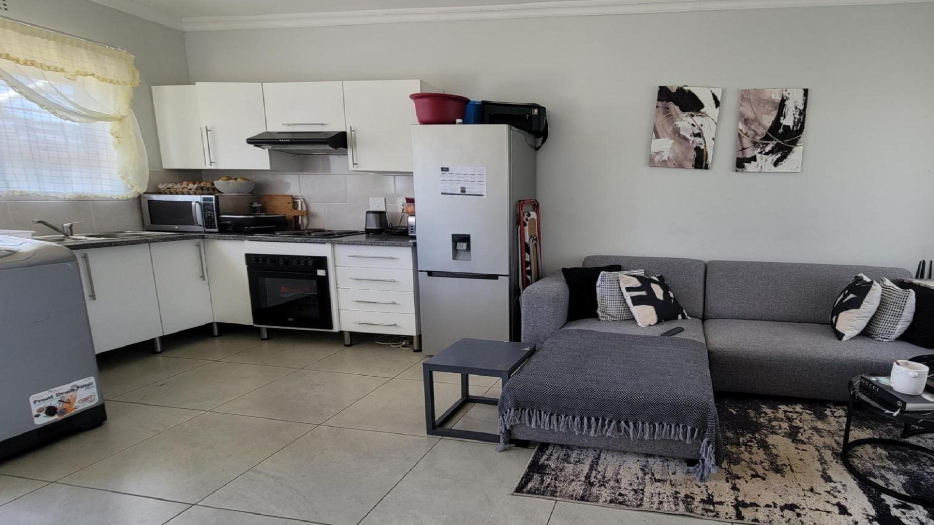 Kitchen of property in Gonubie