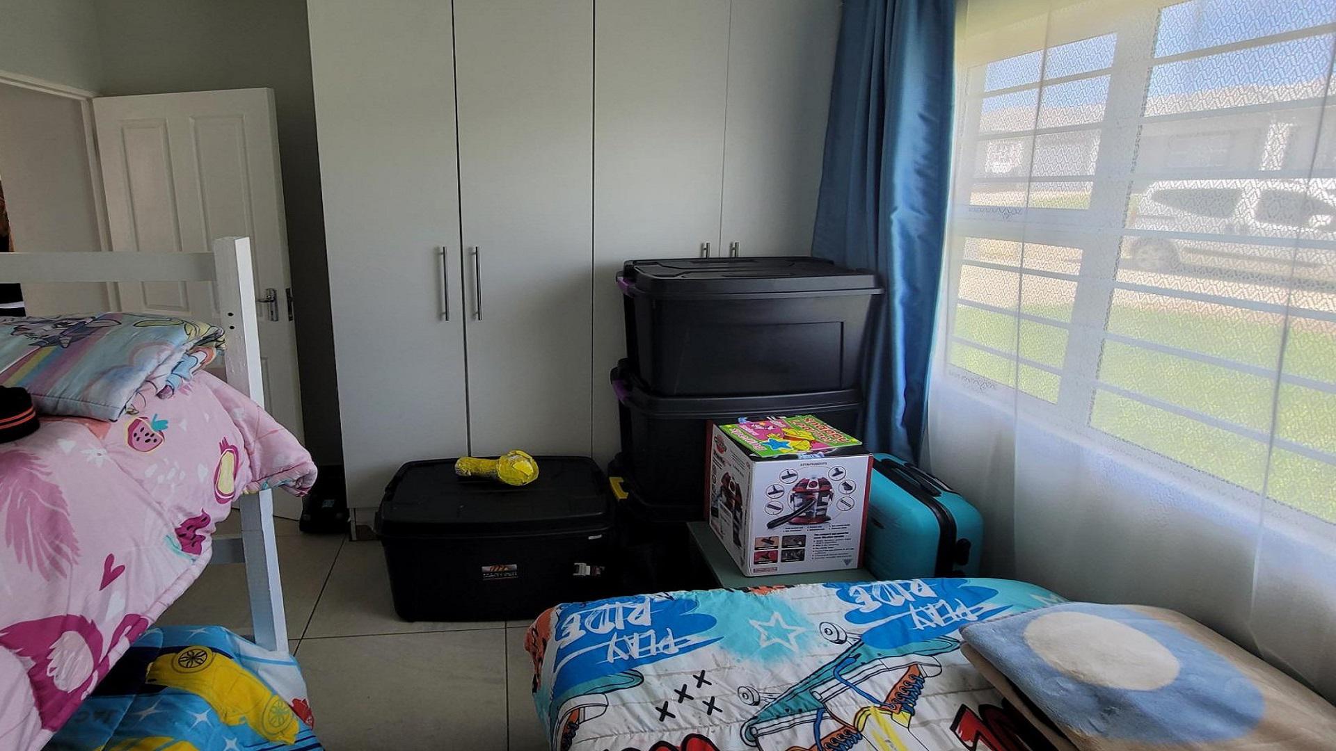 Bed Room 2 of property in Gonubie