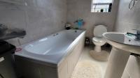 Bathroom 1 of property in Gonubie