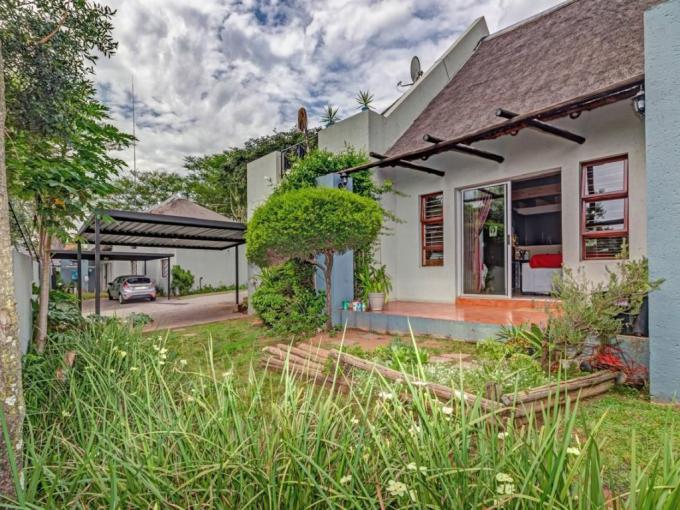 2 Bedroom Simplex for Sale For Sale in Sharonlea - MR672697