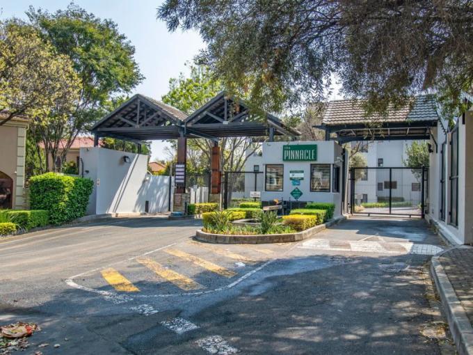2 Bedroom Apartment to Rent in Douglasdale - Property to rent - MR672704