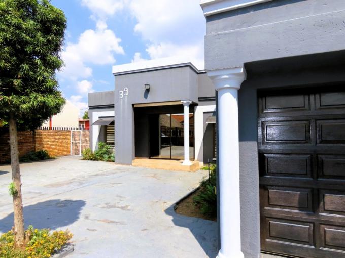 2 Bedroom House for Sale For Sale in Eersterust - MR672746