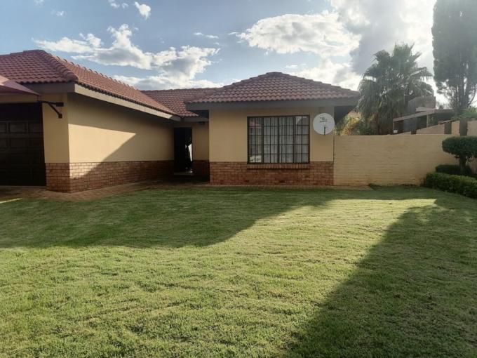 3 Bedroom House for Sale For Sale in Waterval East - MR672753