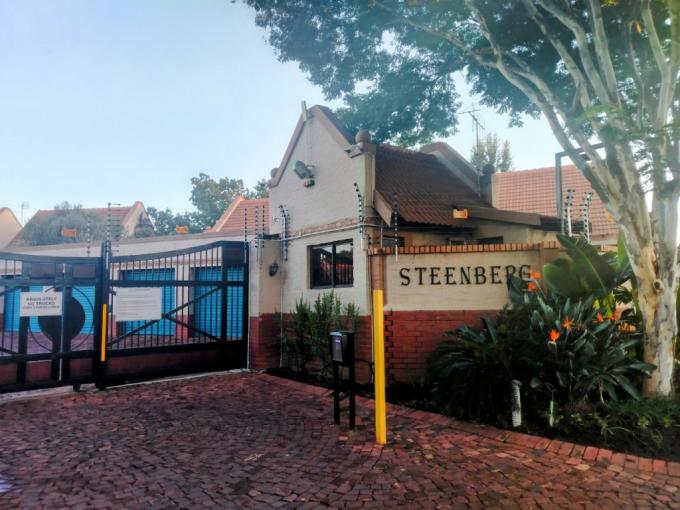3 Bedroom Simplex for Sale For Sale in Equestria - MR672767