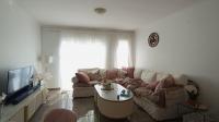 Lounges - 18 square meters of property in Chantelle