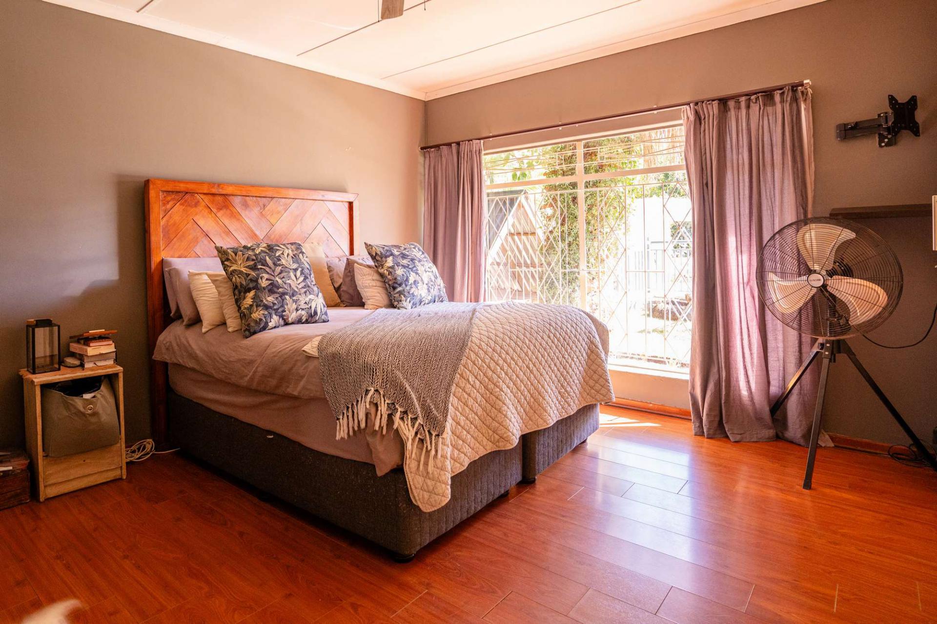 Main Bedroom of property in Wilkoppies