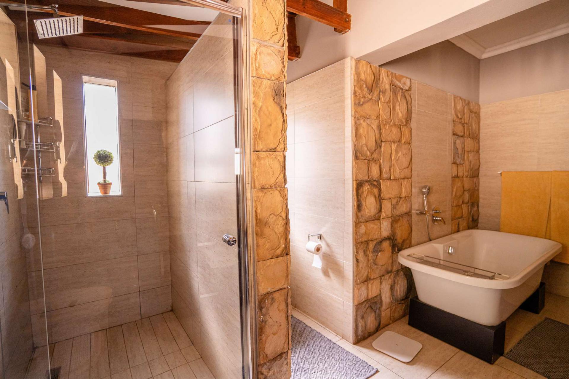 Main Bathroom of property in Wilkoppies