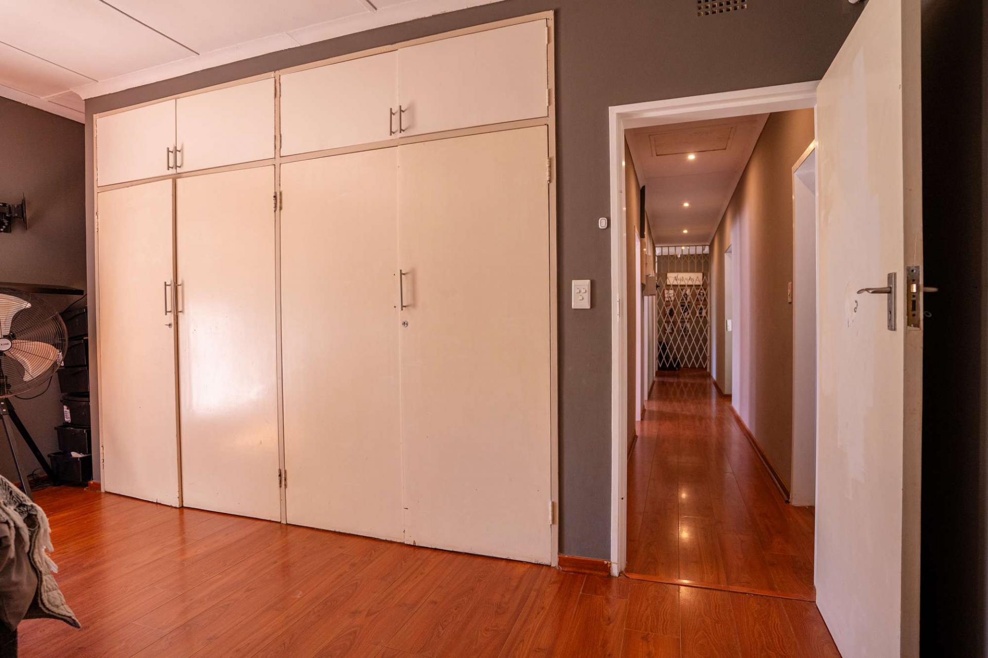 Main Bedroom of property in Wilkoppies