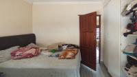 Bed Room 1 - 14 square meters of property in Montana