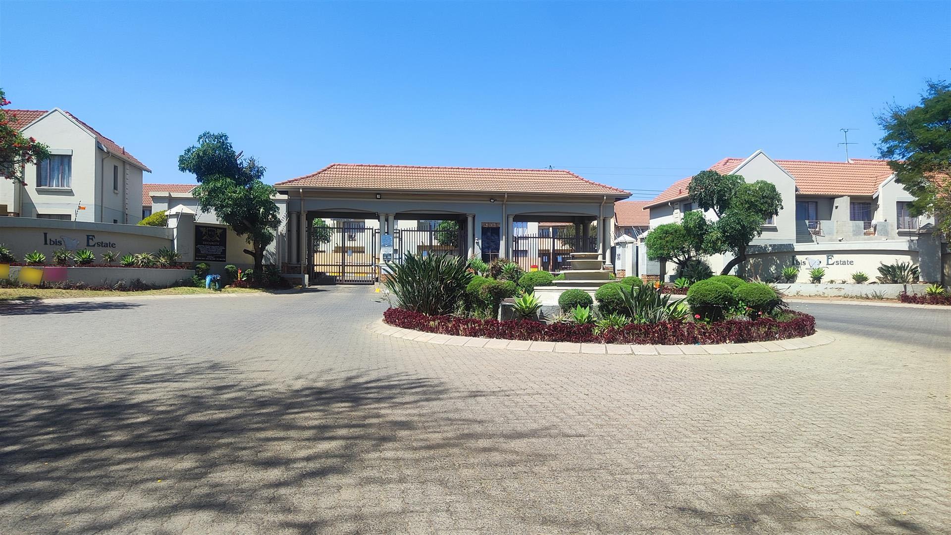 Front View of property in Esther Park