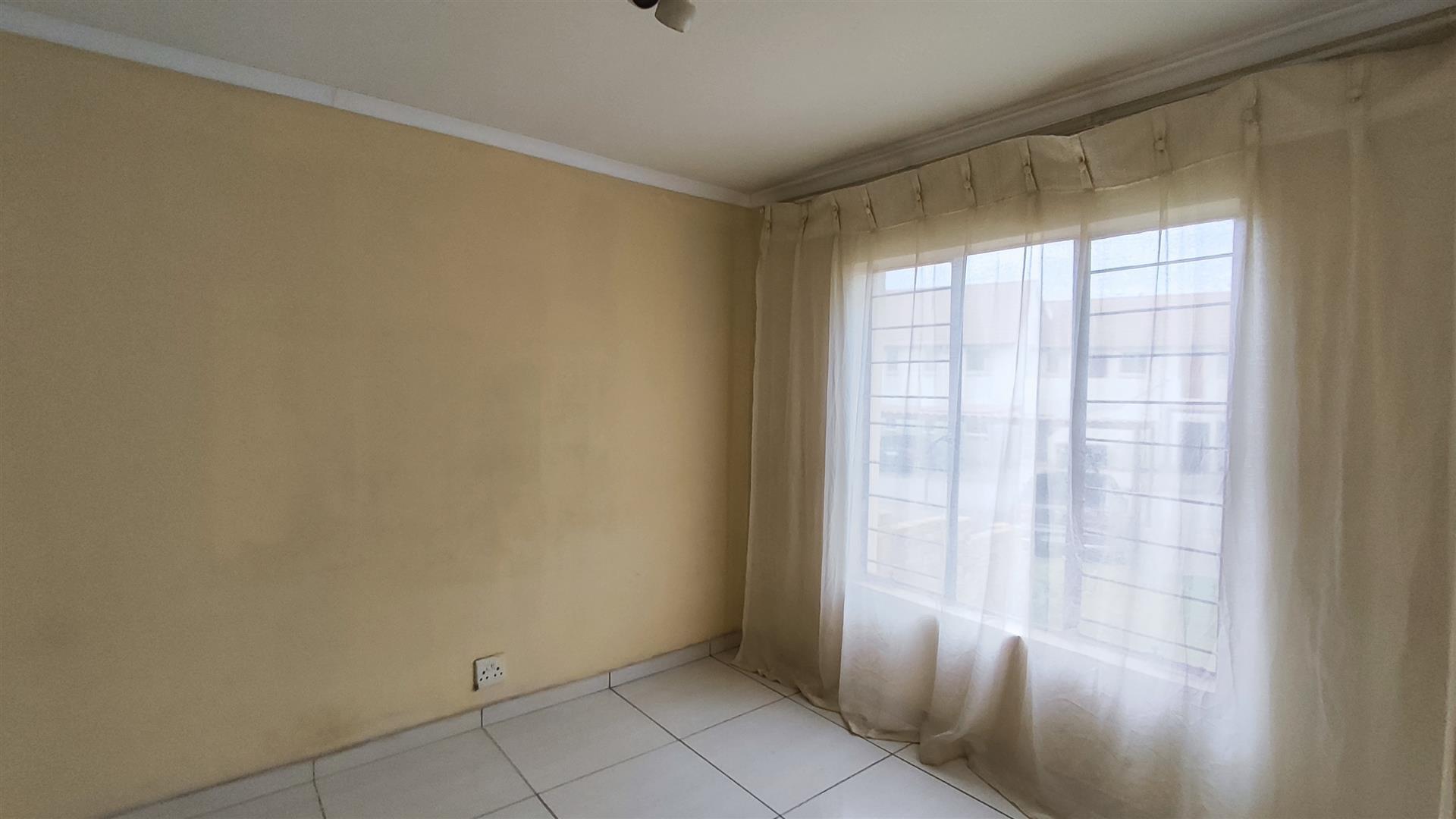 Bed Room 1 of property in Esther Park