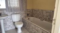 Bathroom 1 of property in Esther Park