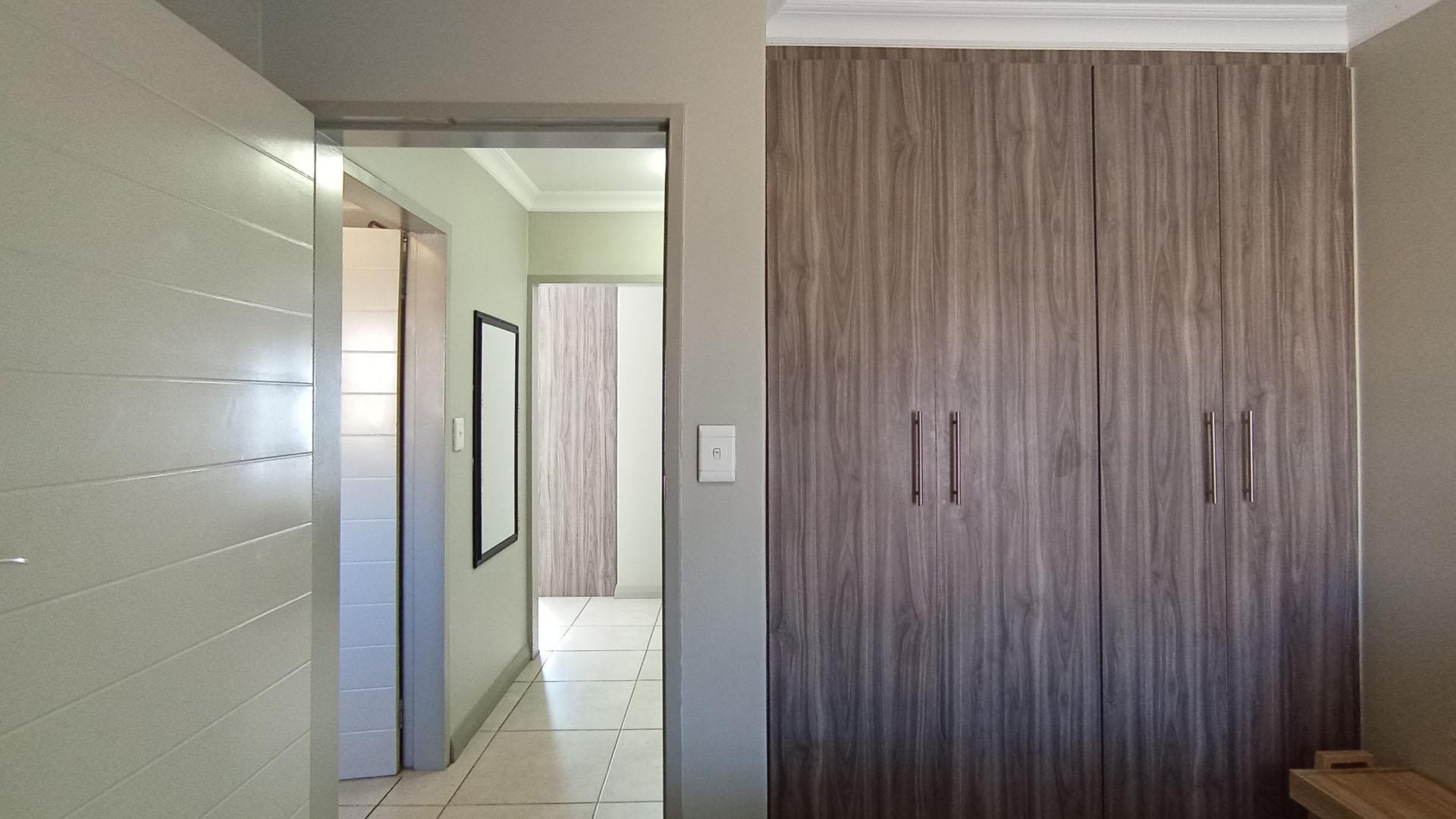 Bed Room 2 - 8 square meters of property in Roodeplaat