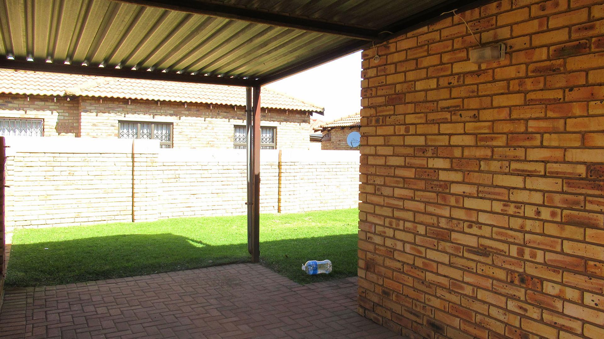 Spaces - 3 square meters of property in Greenhills