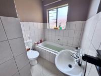 Bathroom 1 of property in Greenhills
