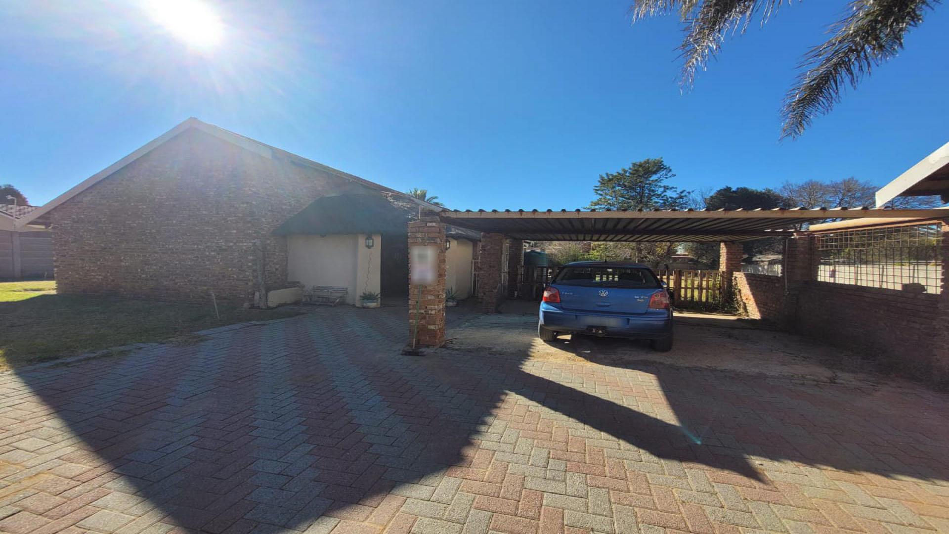Front View of property in Riebeeckstad