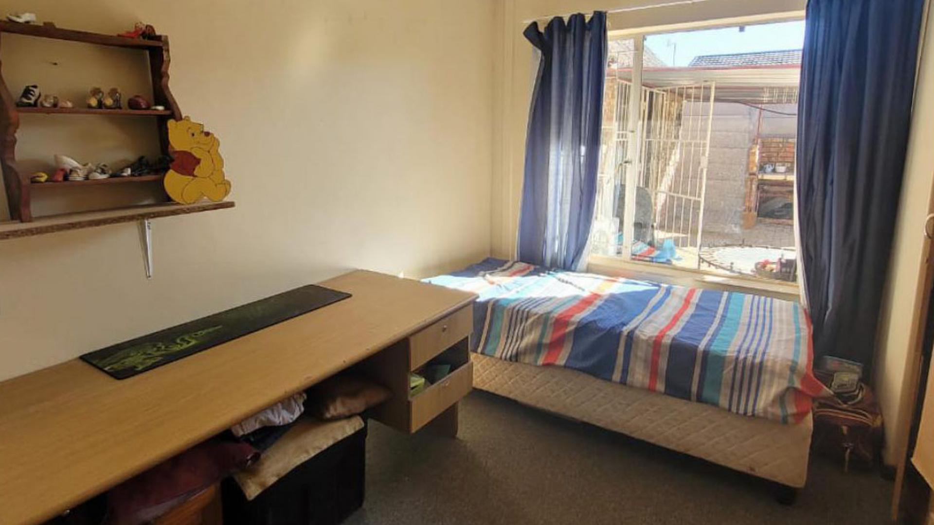 Bed Room 1 of property in Riebeeckstad