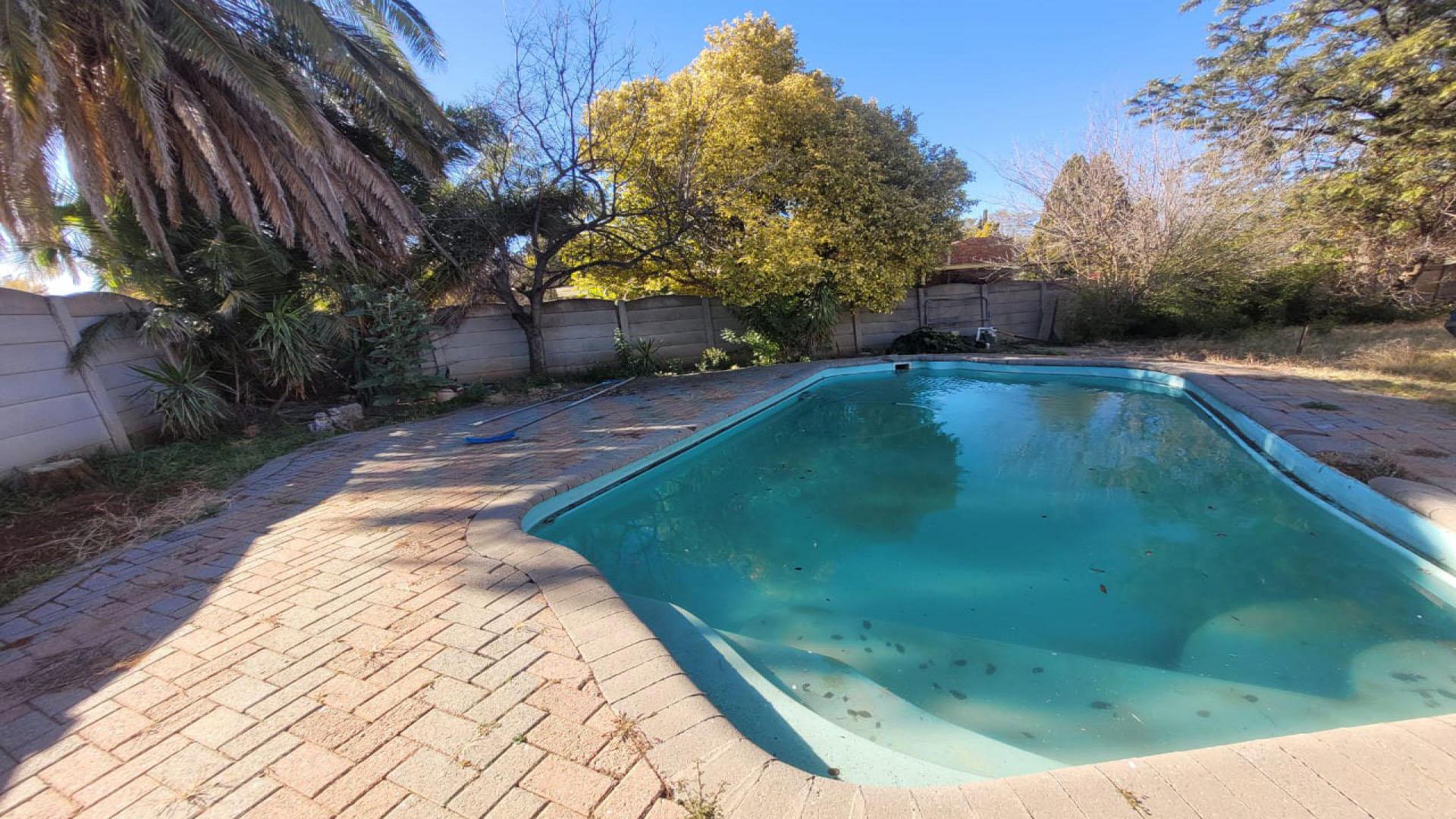 Backyard of property in Riebeeckstad