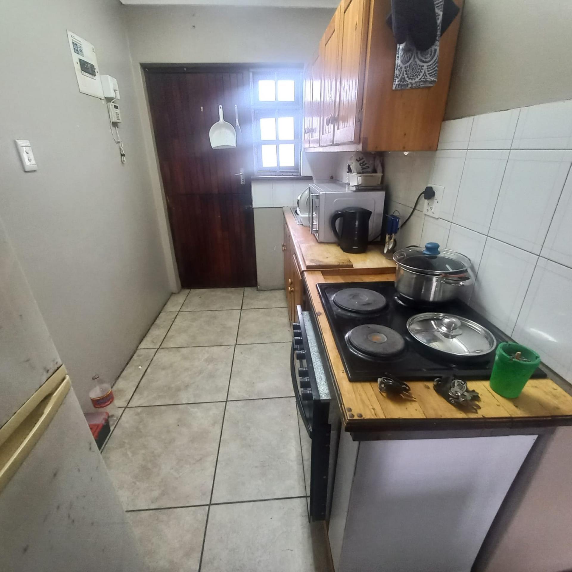 Kitchen of property in Algoa Park