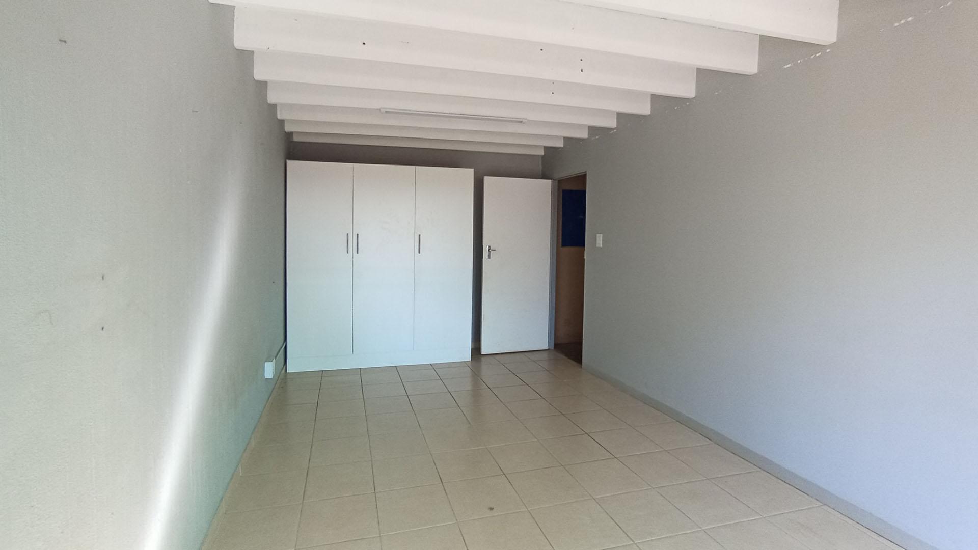 Study - 17 square meters of property in Garsfontein